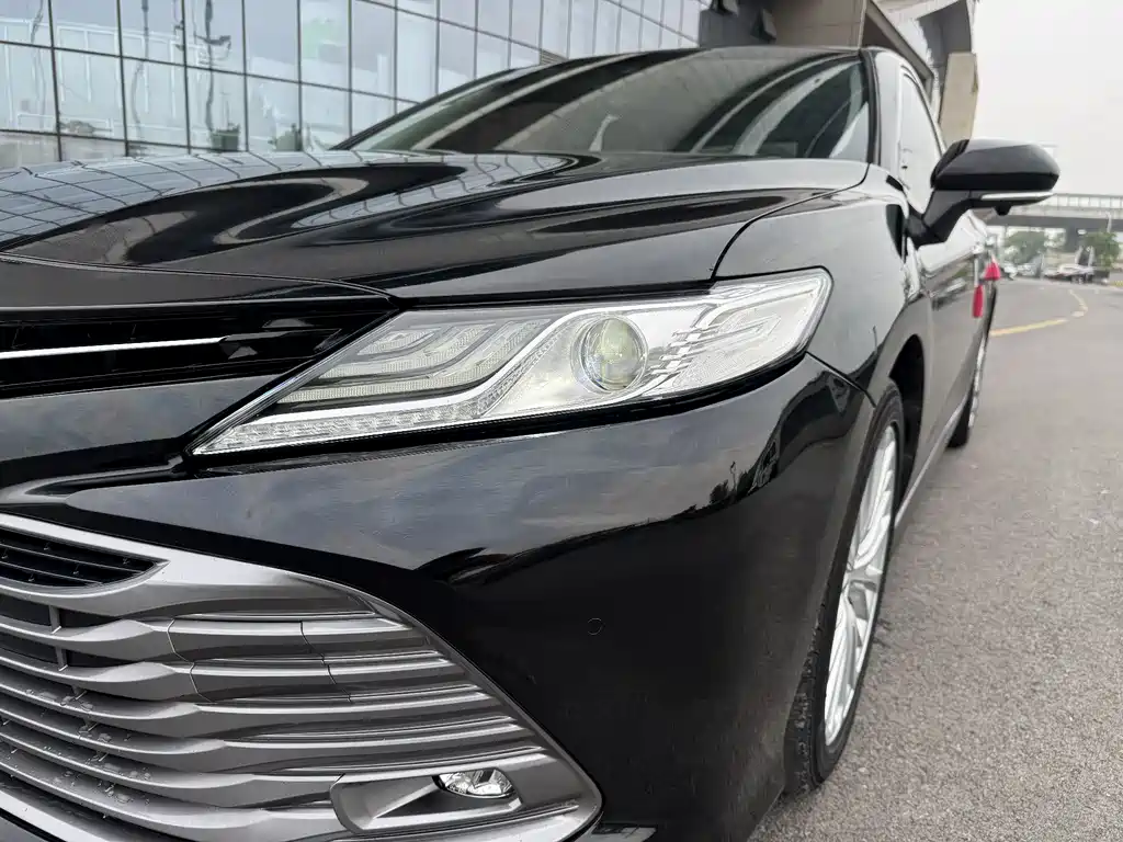 Camry 2.5 G Luxury