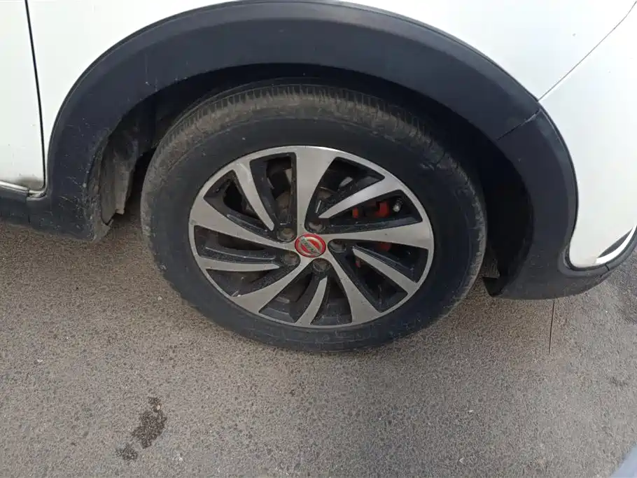 Brilliance Jinbei 750 华晨金杯750 2016款 1.5 L e动型