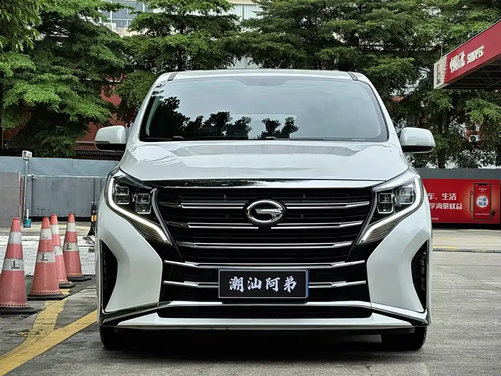 GAC Trumpchi M8 Leading Show Series 390 T Luxury