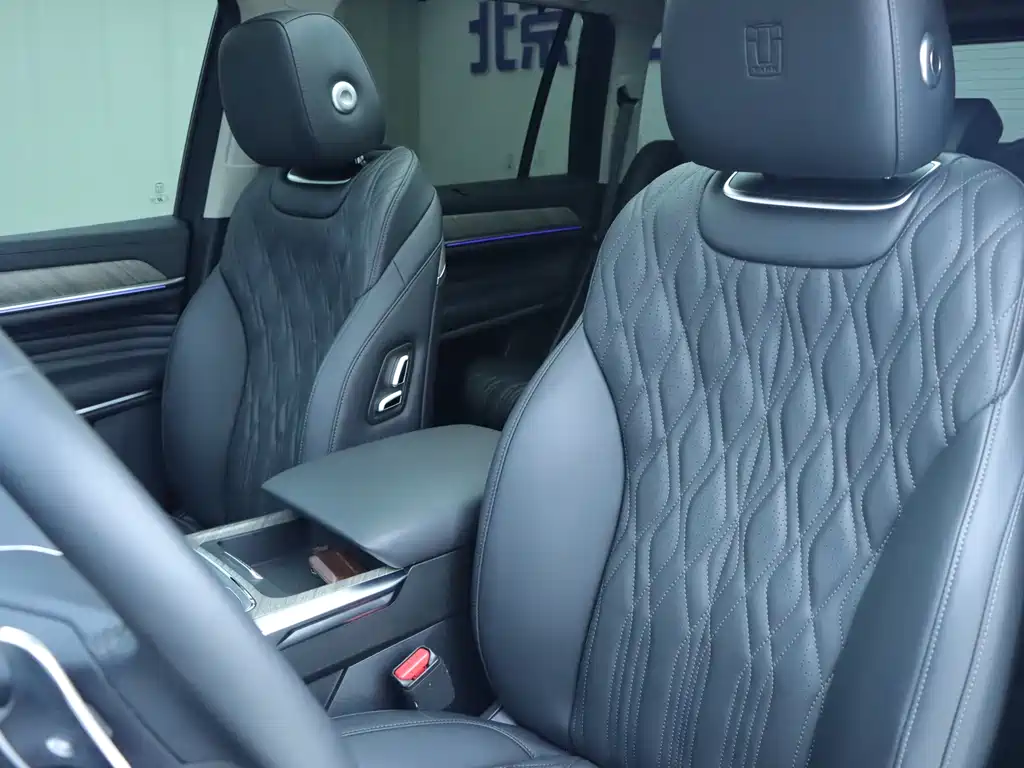 Tank 500 3.0 T Business Realm 5-seat