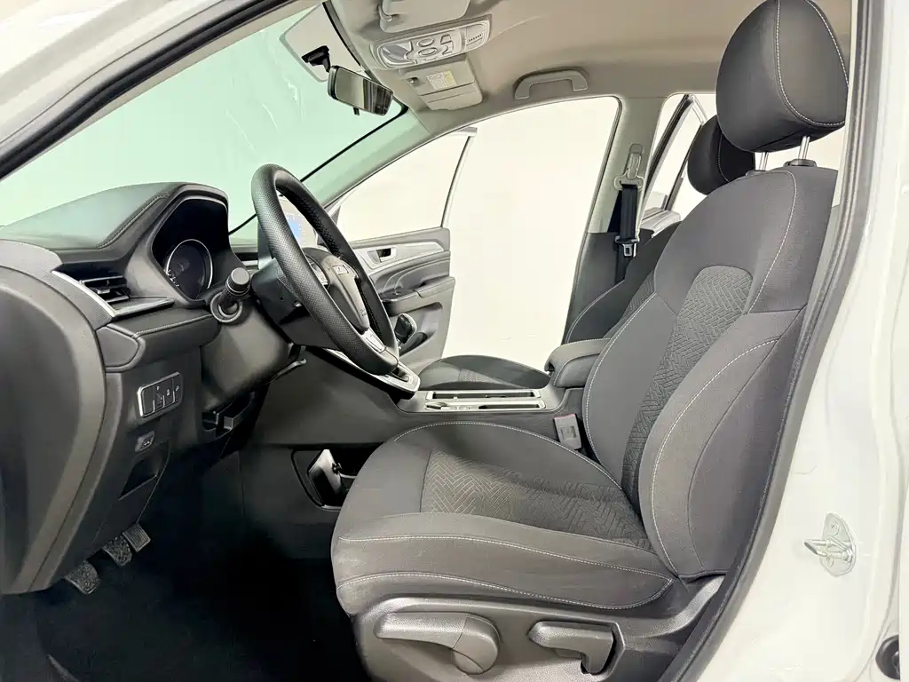 Haval M6 PLUS 1.5 T Manual Elite Connected