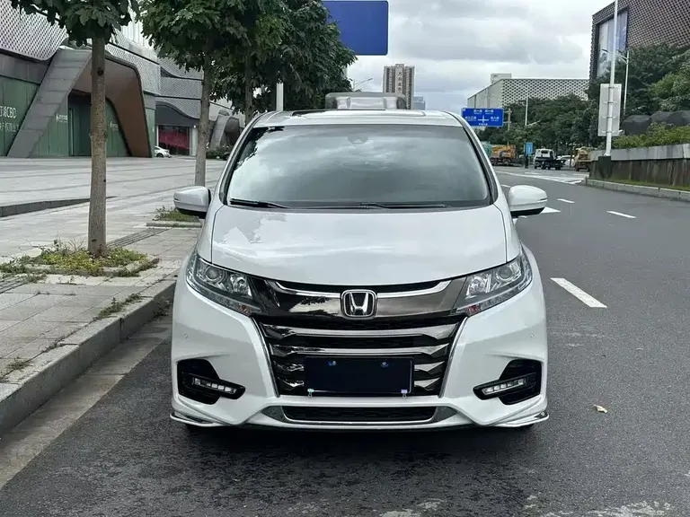 Honda Odyssey 2.0 L Sharp· Smart Enjoyment