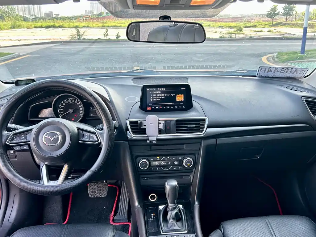 Mazda 3 Axela Sedan 2.0 L Auto Distinguished CN-V