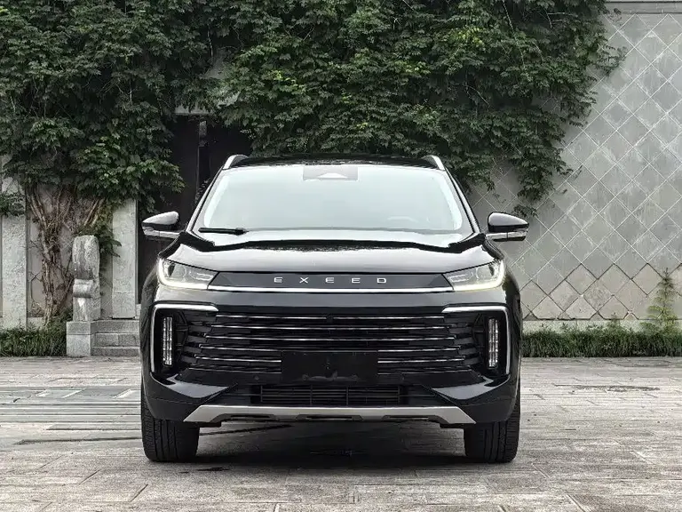 Exeed Lingyun 300 T 2 WD Stellar
