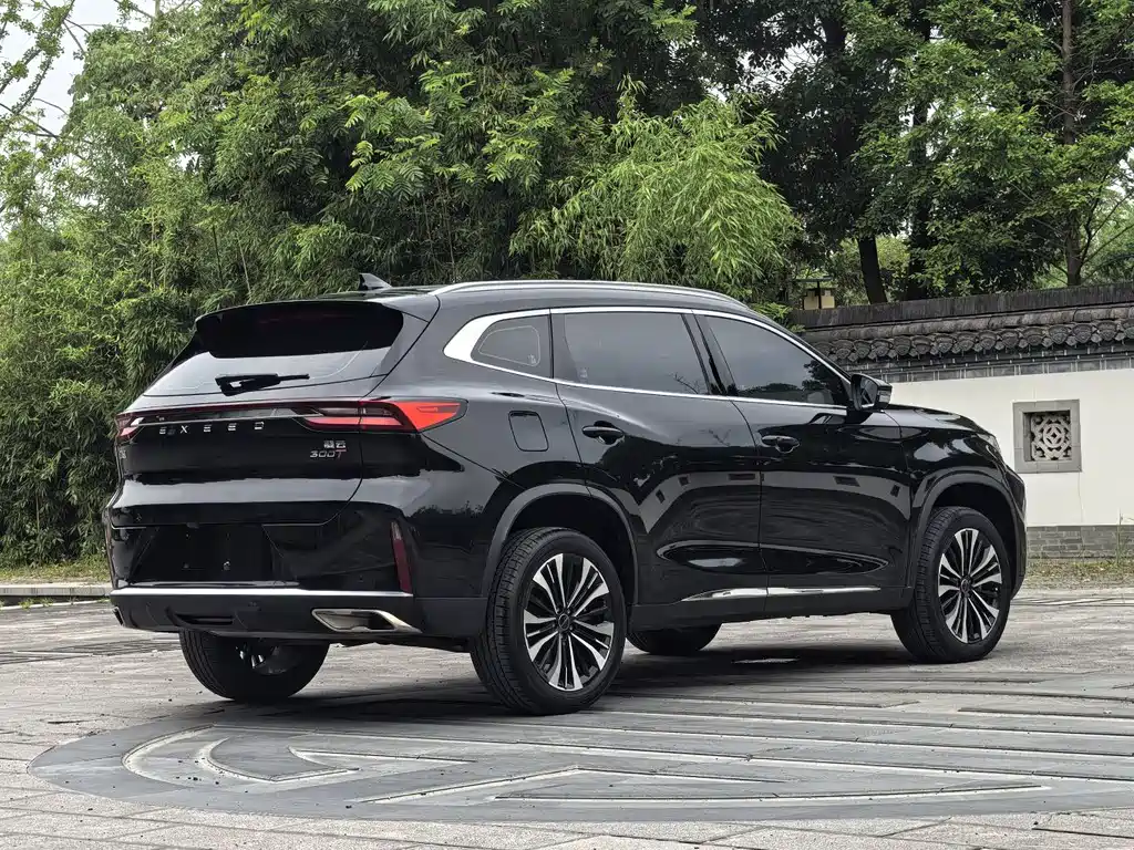 Exeed Lingyun 300 T 2 WD Stellar