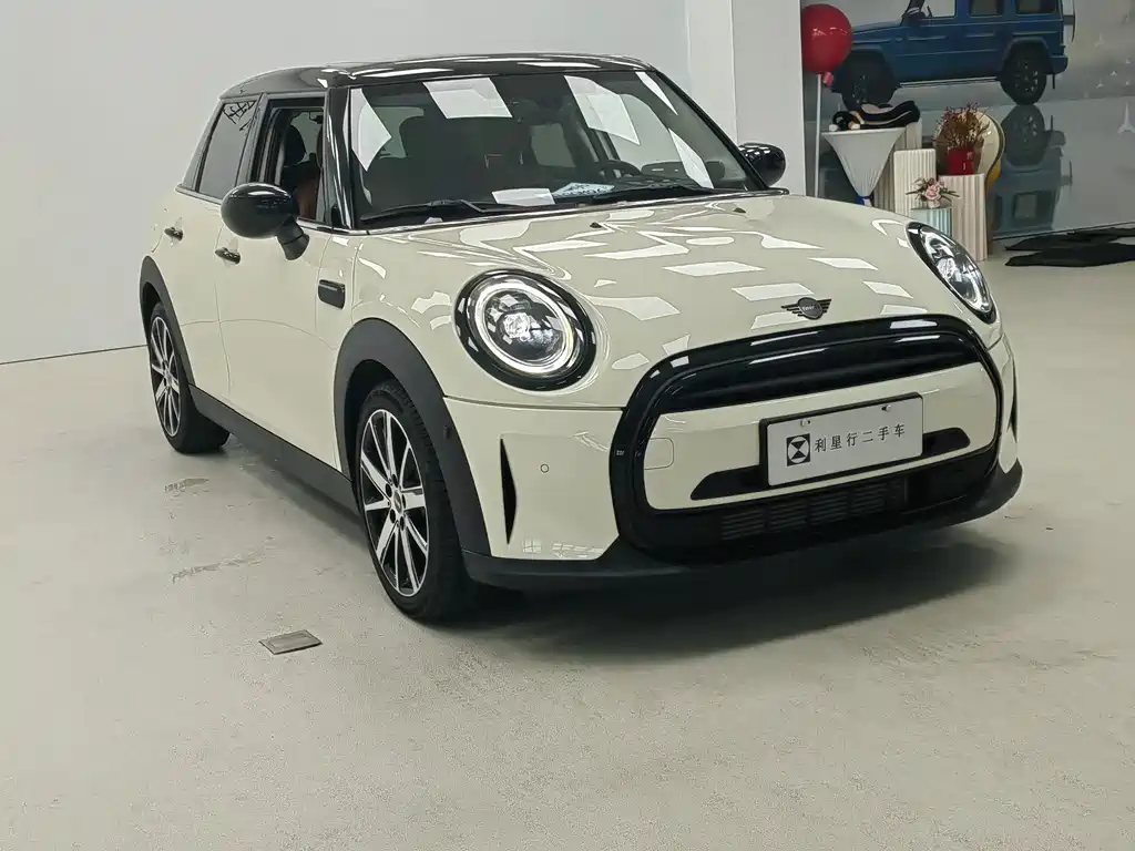 MINI 1.5 T COOPER Artist