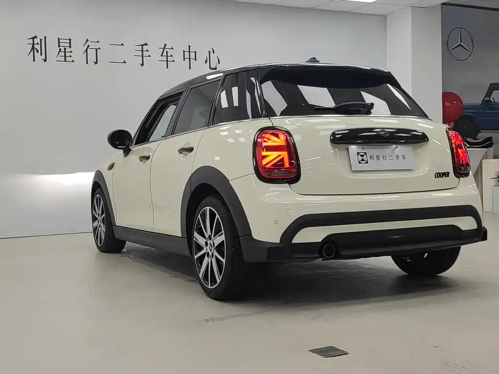 MINI 1.5 T COOPER Artist