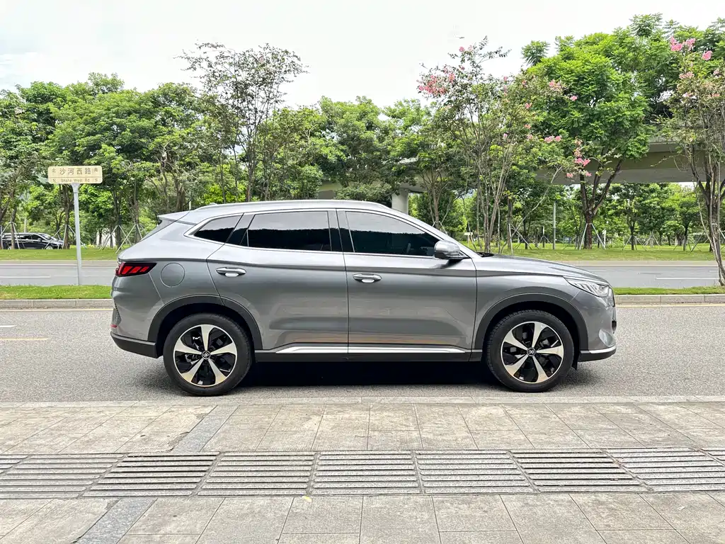 Song PLUS NEV DM-i 110 KM Flagship PLUS