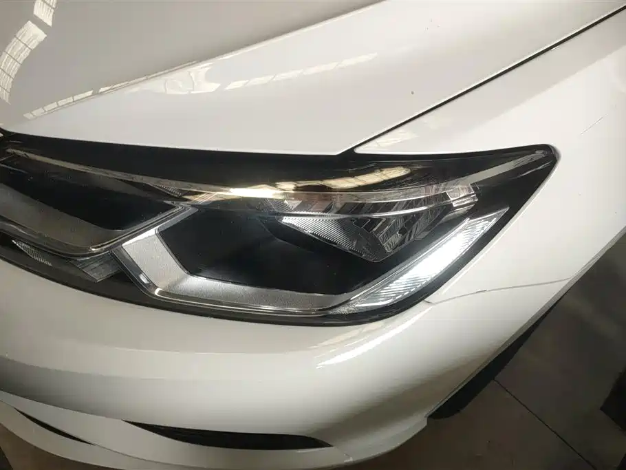 Lamando 280 TSI DSG Comfort