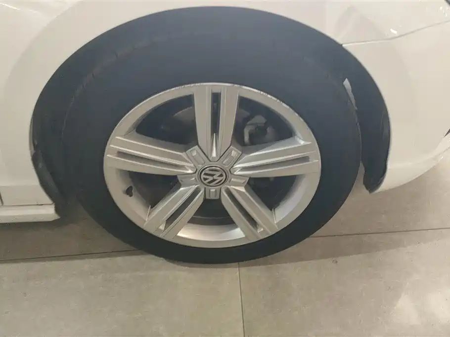 Lamando 280 TSI DSG Comfort