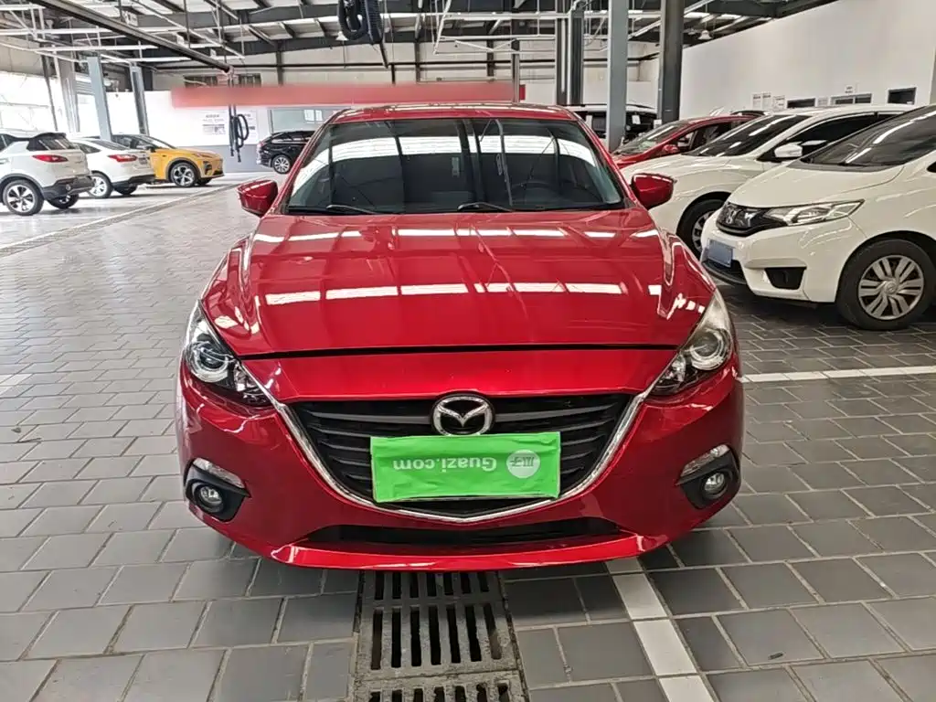 Mazda 3 Axela Sedan 1.5 L Auto Luxury