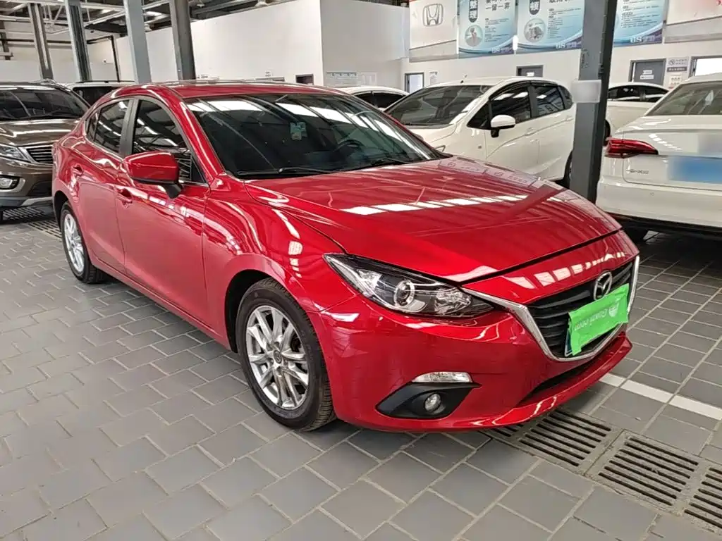 Mazda 3 Axela Sedan 1.5 L Auto Luxury
