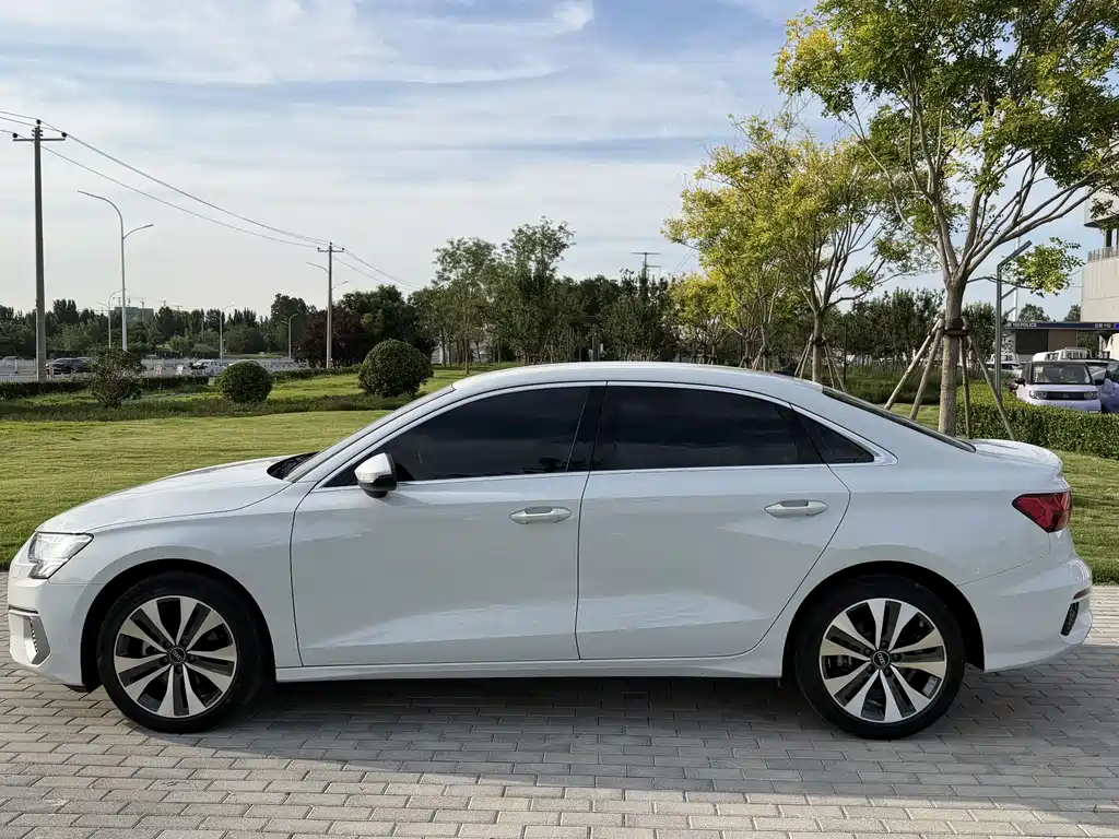 Audi A3 Facelift Sportback 35 TFSI Progressive Elegant