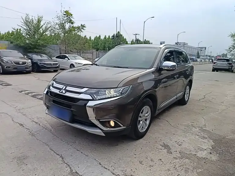 Mitsubishi Outlander (Import) 欧蓝德(进口) 2016款 2.0 L 两驱加值版 5座