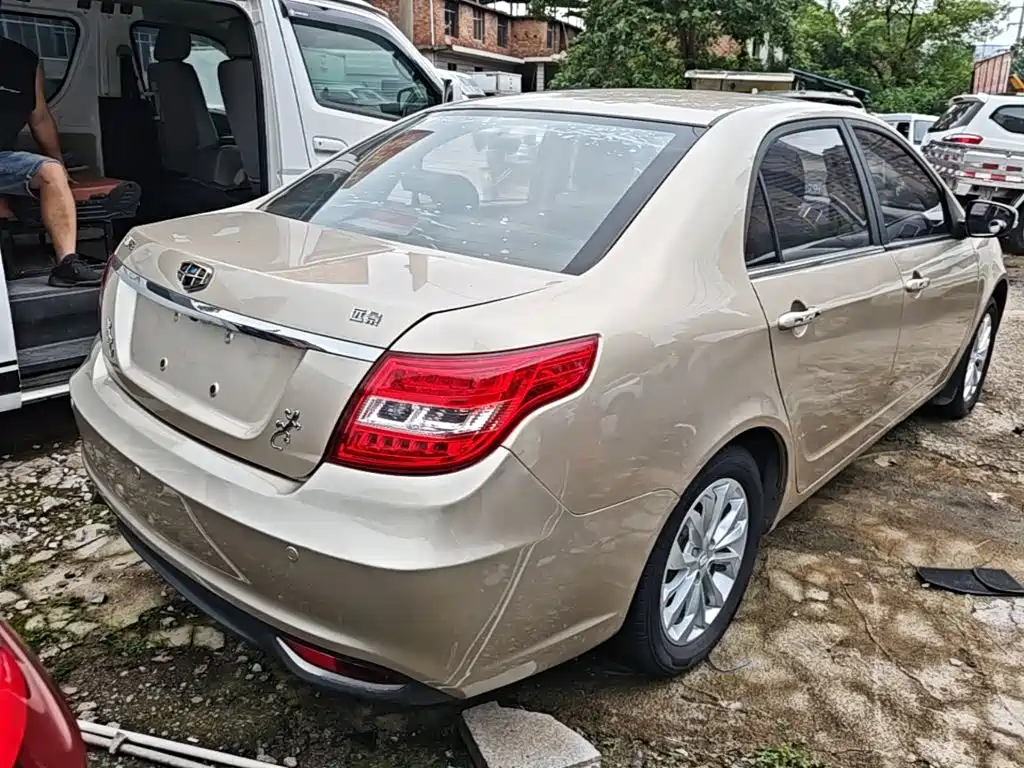 Vision 1.5 L Auto Happy