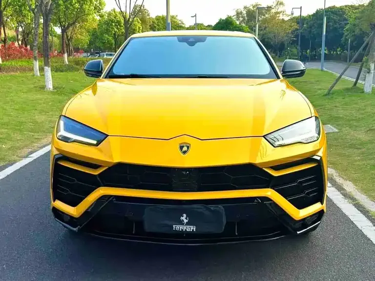 Lamborghini Urus 4.0 T V8
