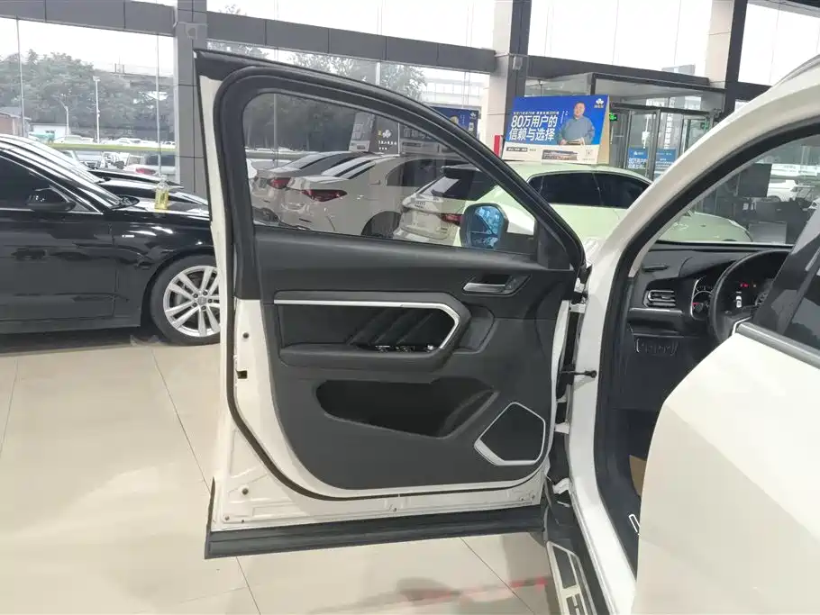 Haval H6 Red Label 1.5 T Auto 2 WD Smart Style