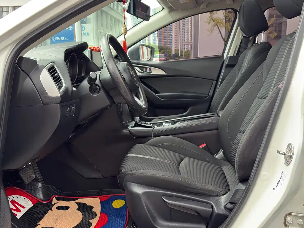 Mazda 3 Axela Hatchback 1.5 L Auto Luxury CN-V