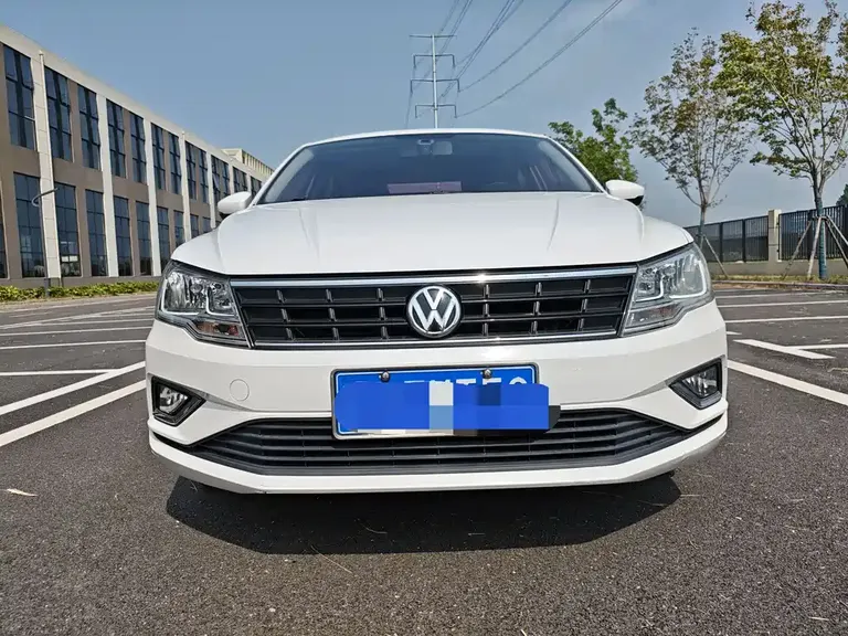 Volkswagen Jetta 1.5 L Manual Fashion