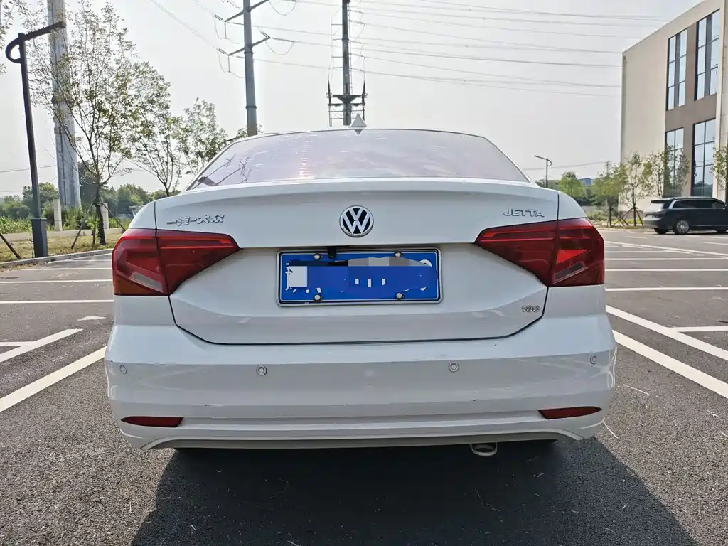 Jetta 1.5 L Manual Fashion