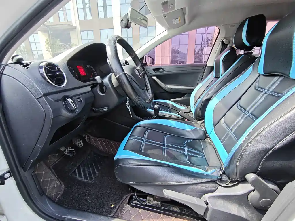 Jetta 1.5 L Manual Fashion