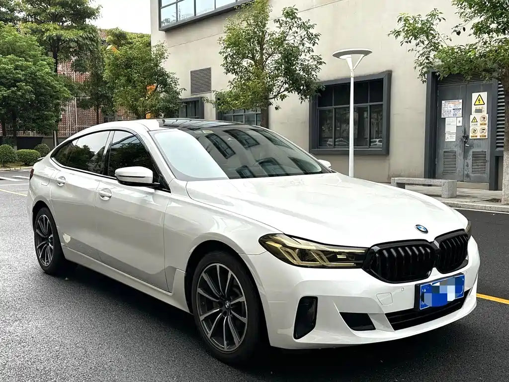 BMW 6 Series GT 630 i Luxury Design Package