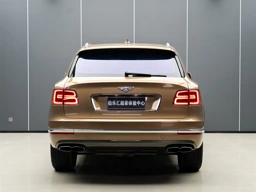 Bentayga 添越 2018款 4.0 T V8 欧规版