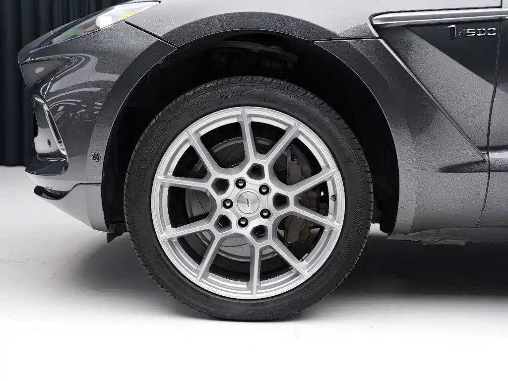 Aston Martin DBX 4.0 T V8 1913 First Edition Limited