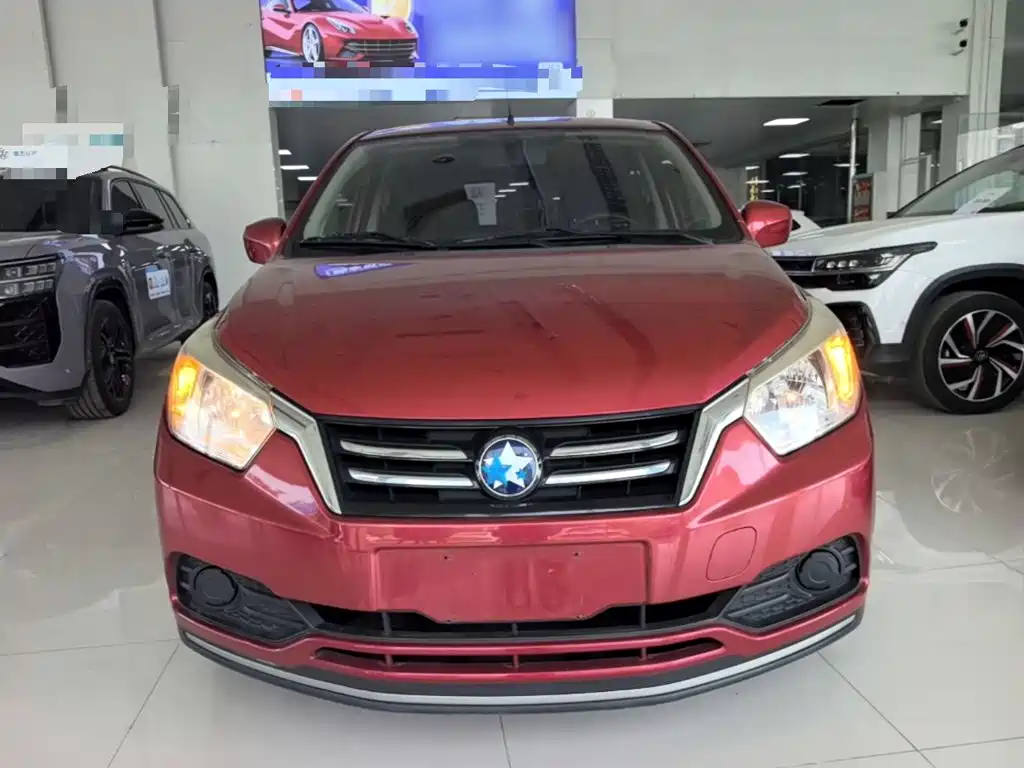 Venucia R50 1.6 L Auto Elite