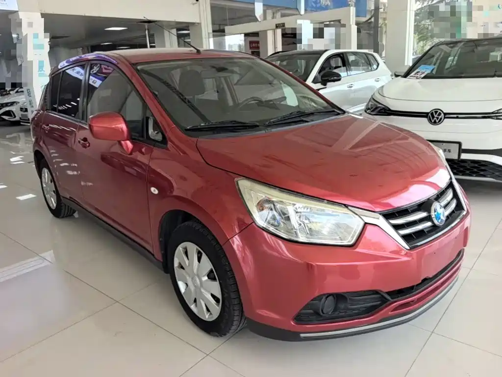 Venucia R50 1.6 L Auto Elite