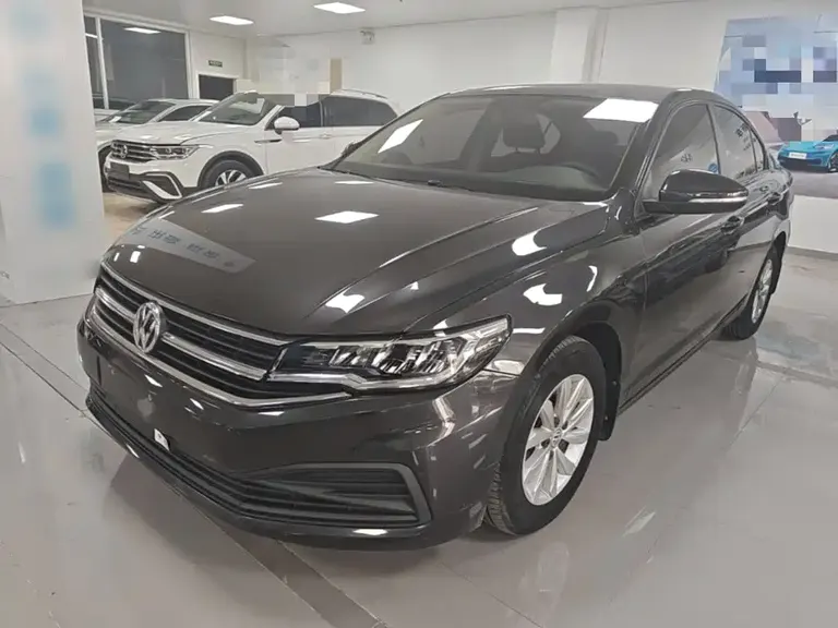 Volkswagen Bora 1.5 L Manual Fashion