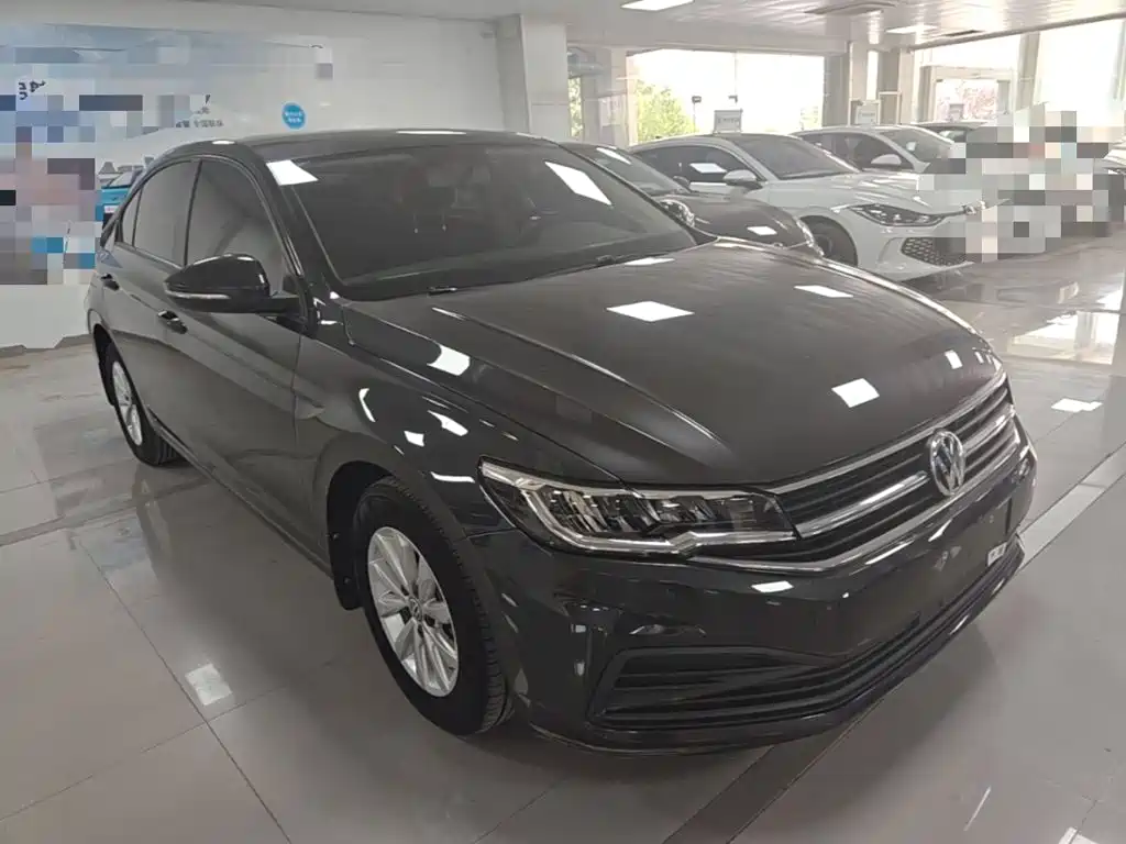 Bora 1.5 L Manual Fashion