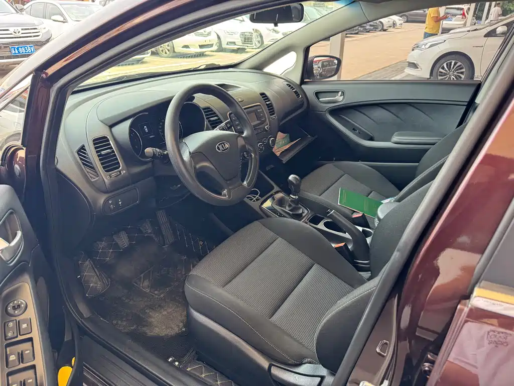 Kia K3 1.6 L Manual GL