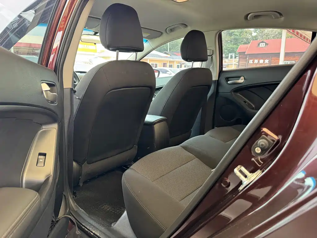 Kia K3 1.6 L Manual GL