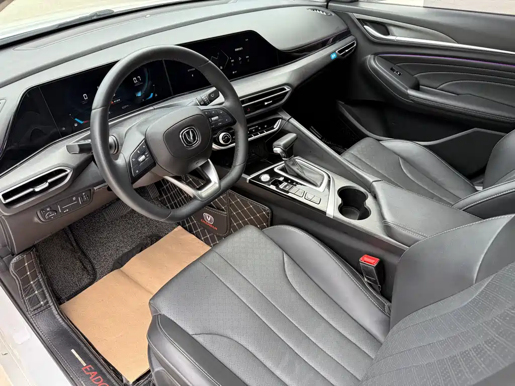 Eado PLUS 1.6 L GDI CVT Luxury