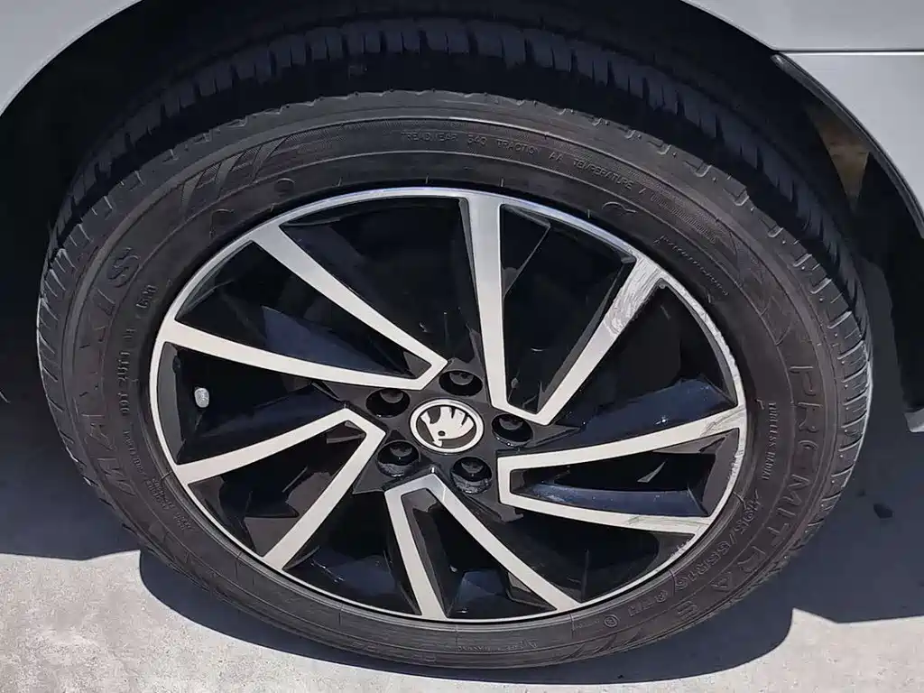 Rapid Spaceback 1.5 L Auto Standard