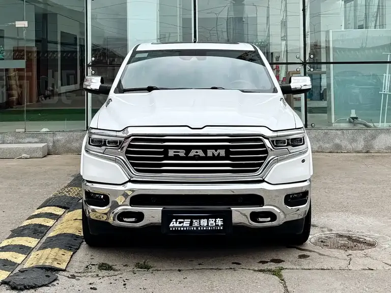RAM Trucks RAM Trucks 2022款 5.7 L 美规版