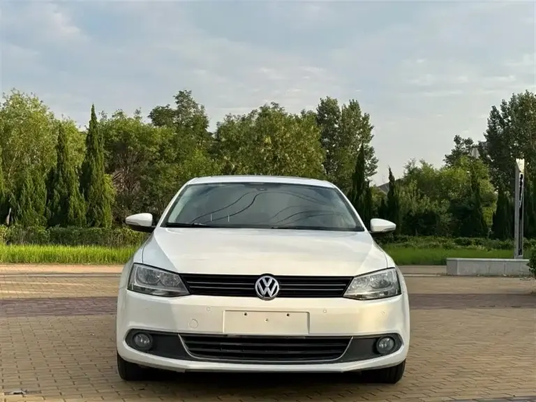 Volkswagen Sagitar 1.4 TSI Manual Luxury