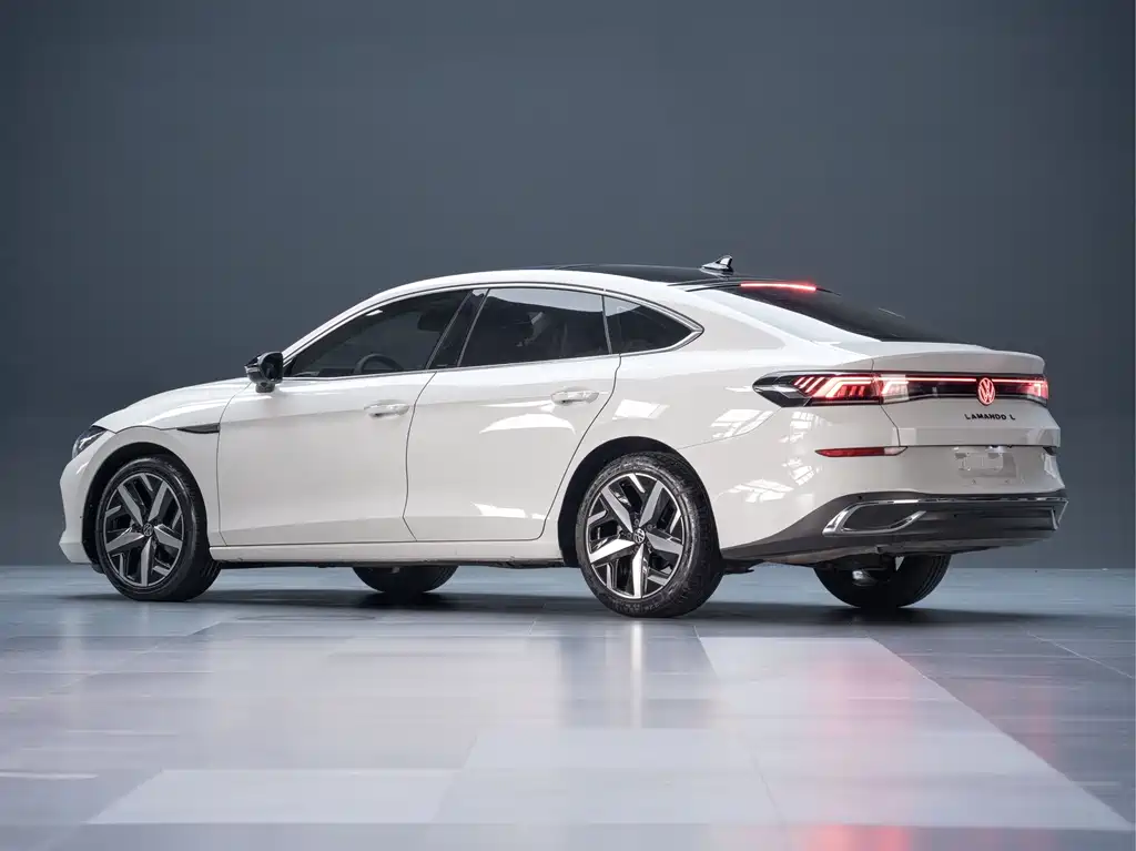 Lamando Lamando L 280 TSI DSG Spicy Cool
