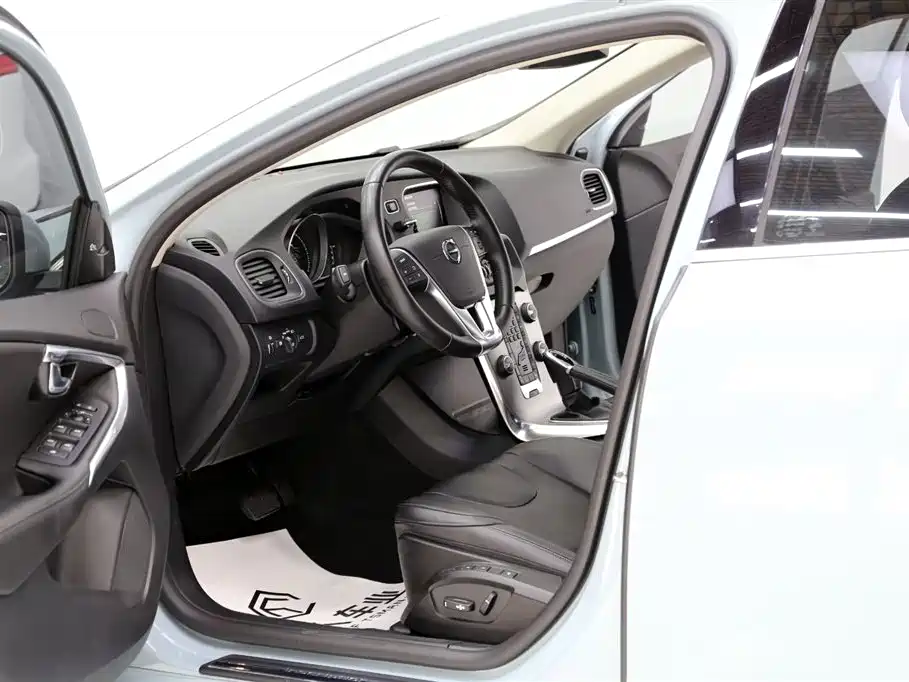 Volvo V40 T3 Smart Grace