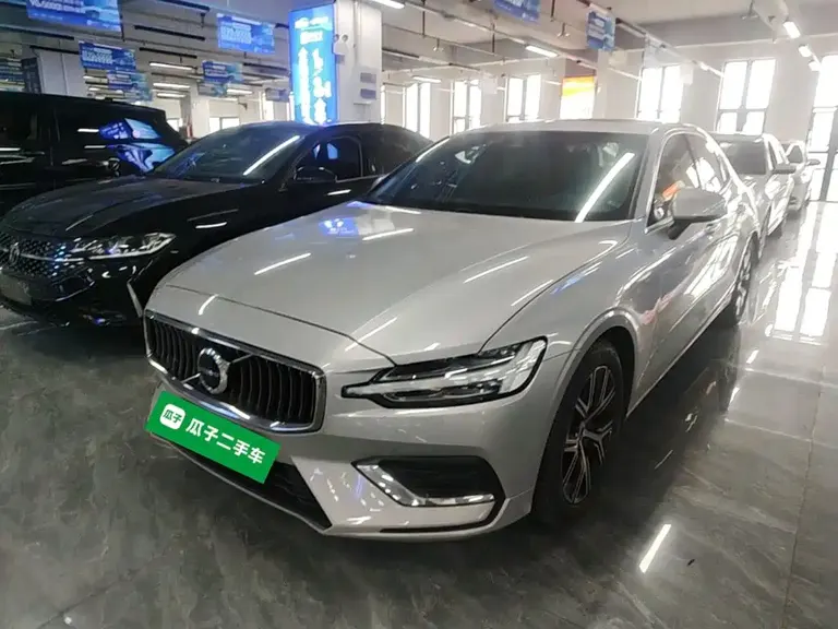 Volvo S60 B4 Smart Ease Luxury