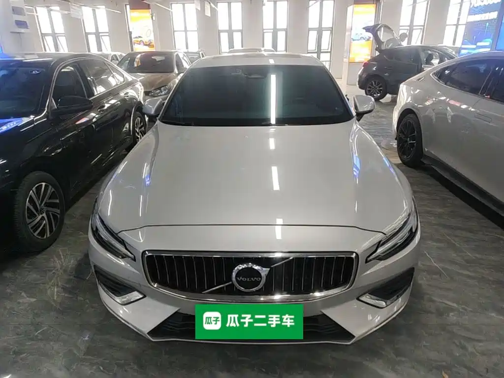 Volvo S60 B4 Smart Ease Luxury