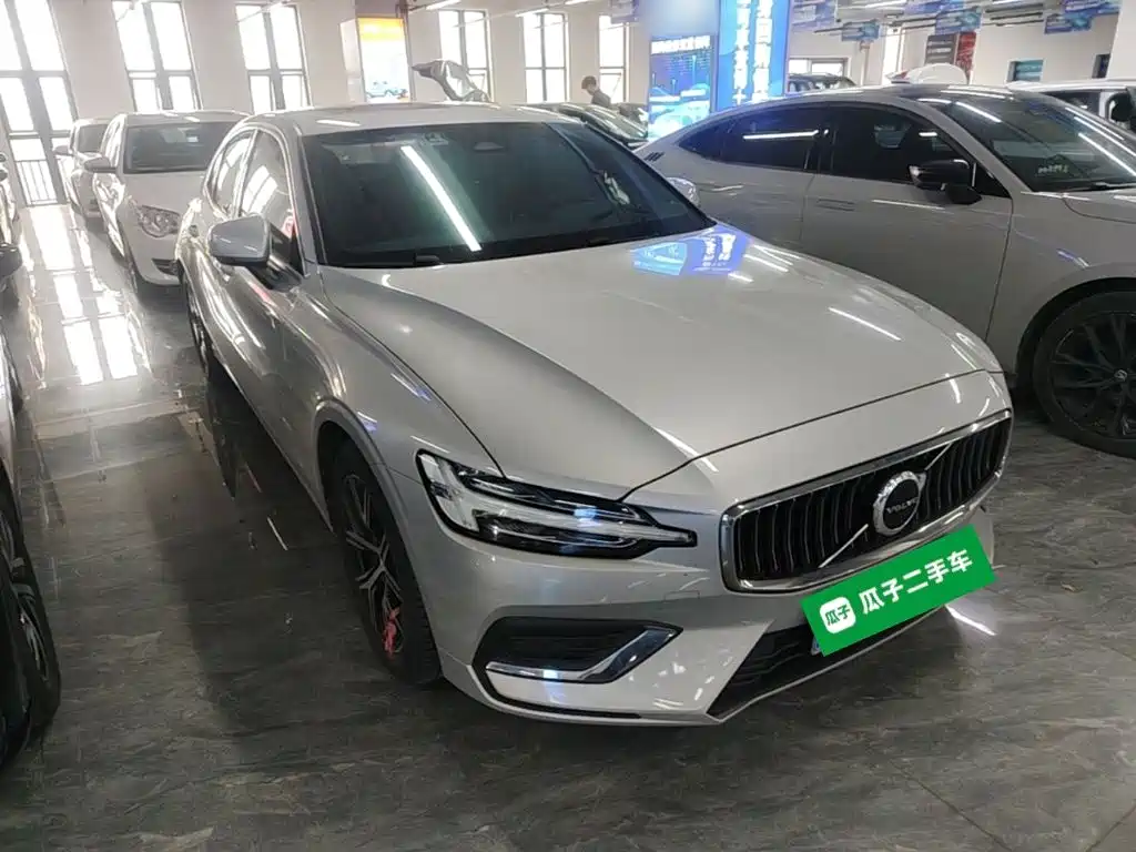 Volvo S60 B4 Smart Ease Luxury
