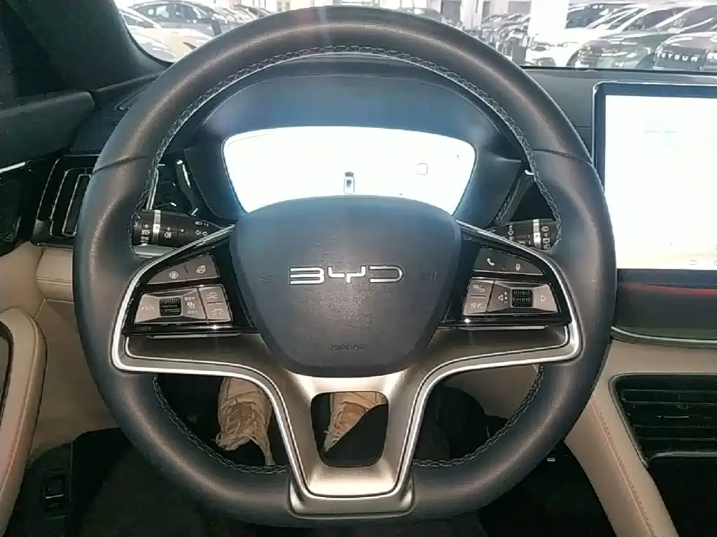 Song PLUS NEV Champion DM-i 150 KM Flagship PLUS