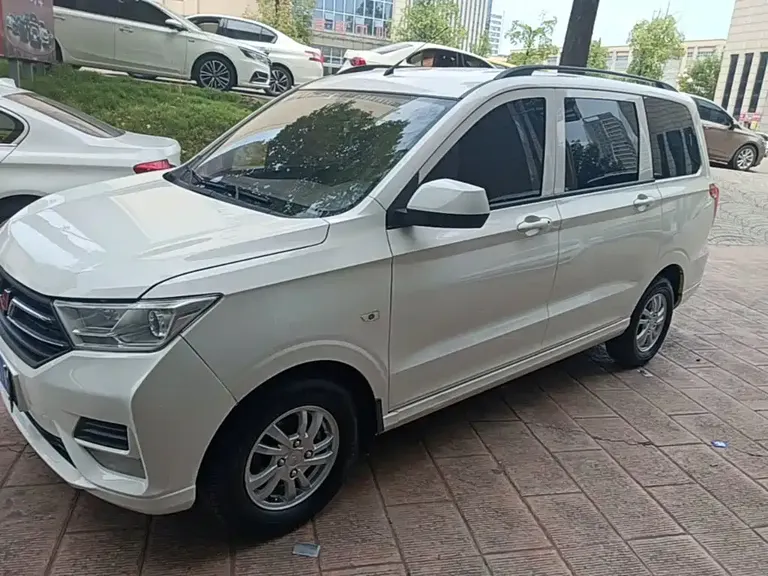 Wuling Hongguang 1.5 L S Standard CN-VI LAR