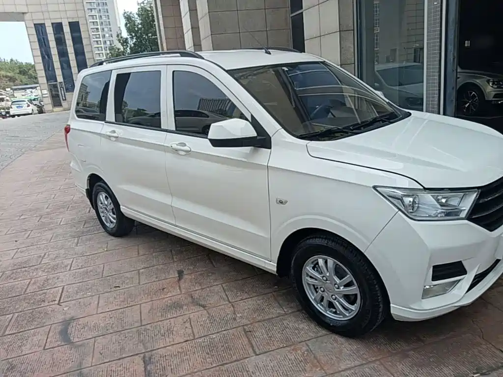 Wuling Hongguang 1.5 L S Standard CN-VI LAR