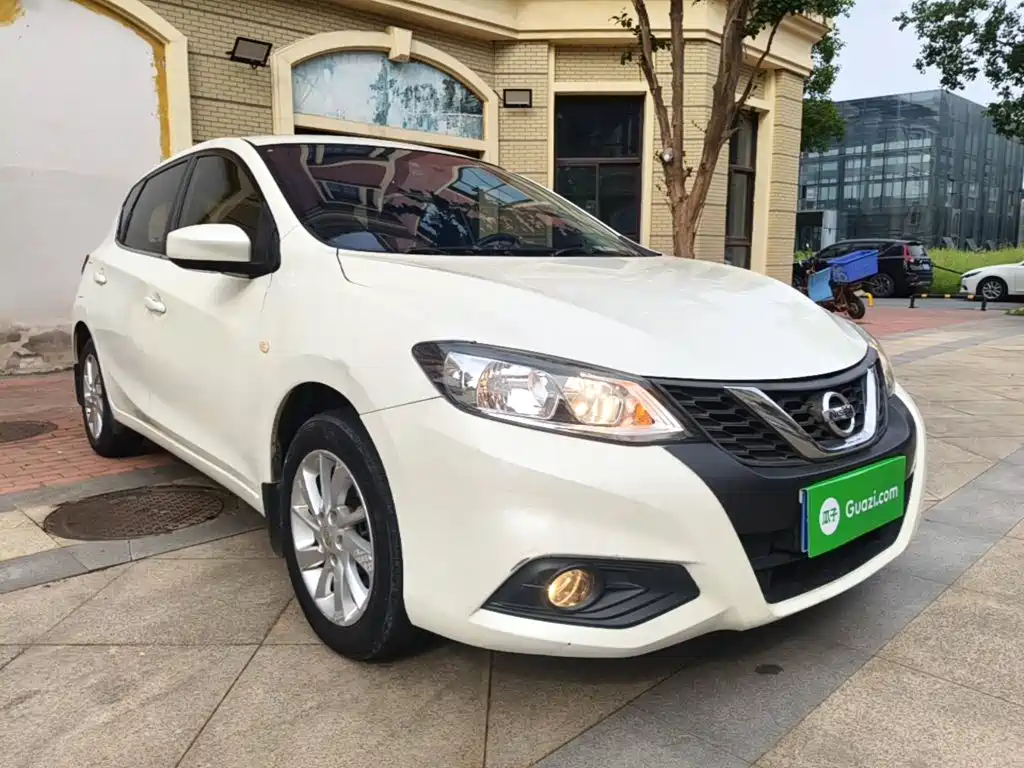 Tiida 1.6 L CVT Cool Motion