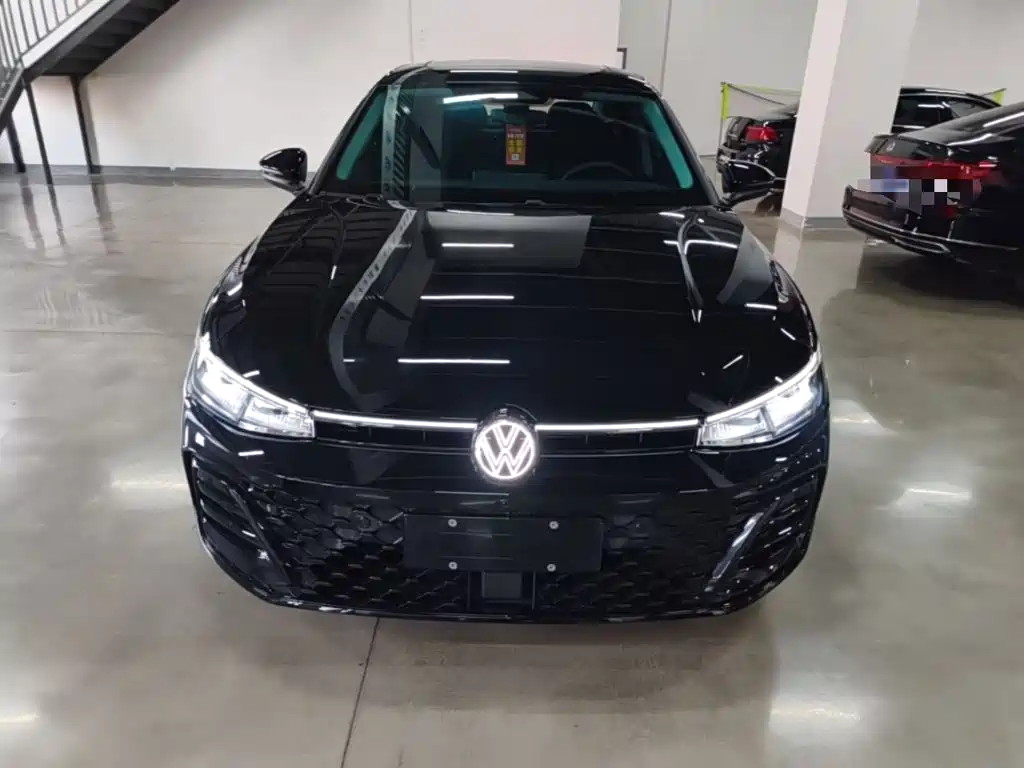 Passat 帕萨特 2026款 Pro 380 TSI 星空龙耀版