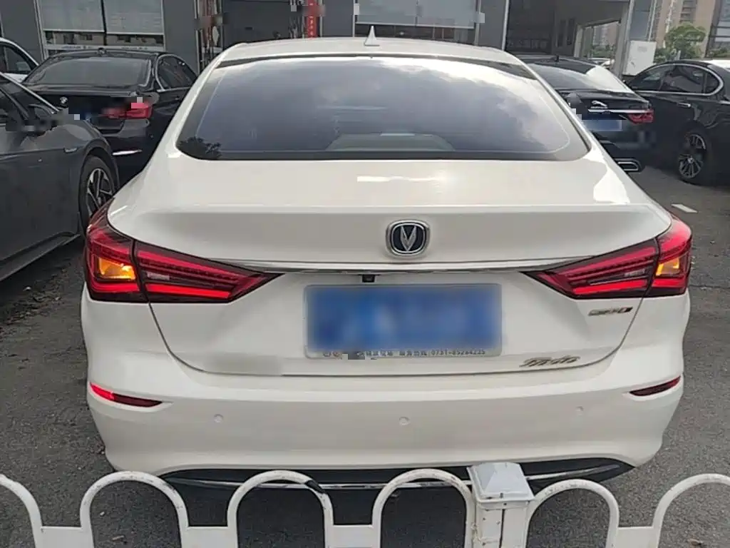 Eado 1.6 L GDI Auto Premium Style