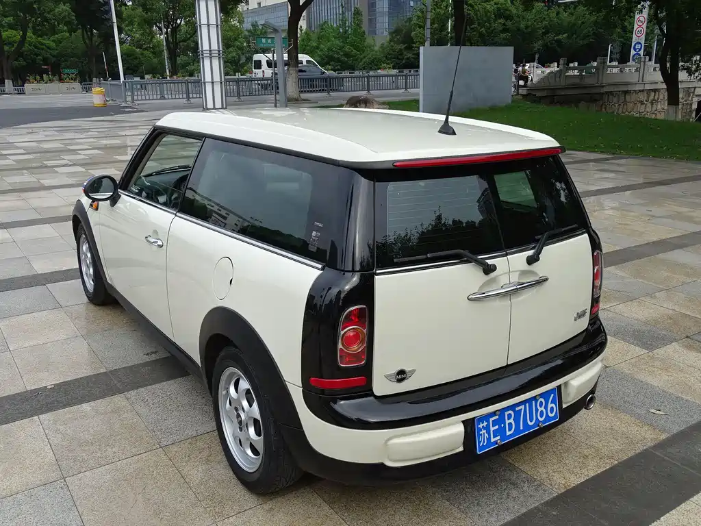 MINI CLUBMAN 1.6 L ONE